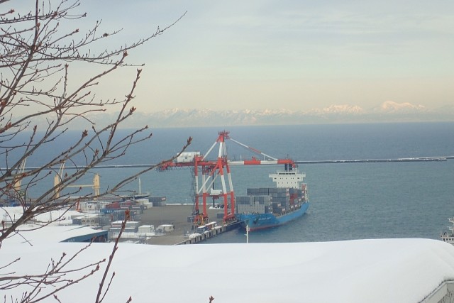 北海道から本州への輸送手段は？